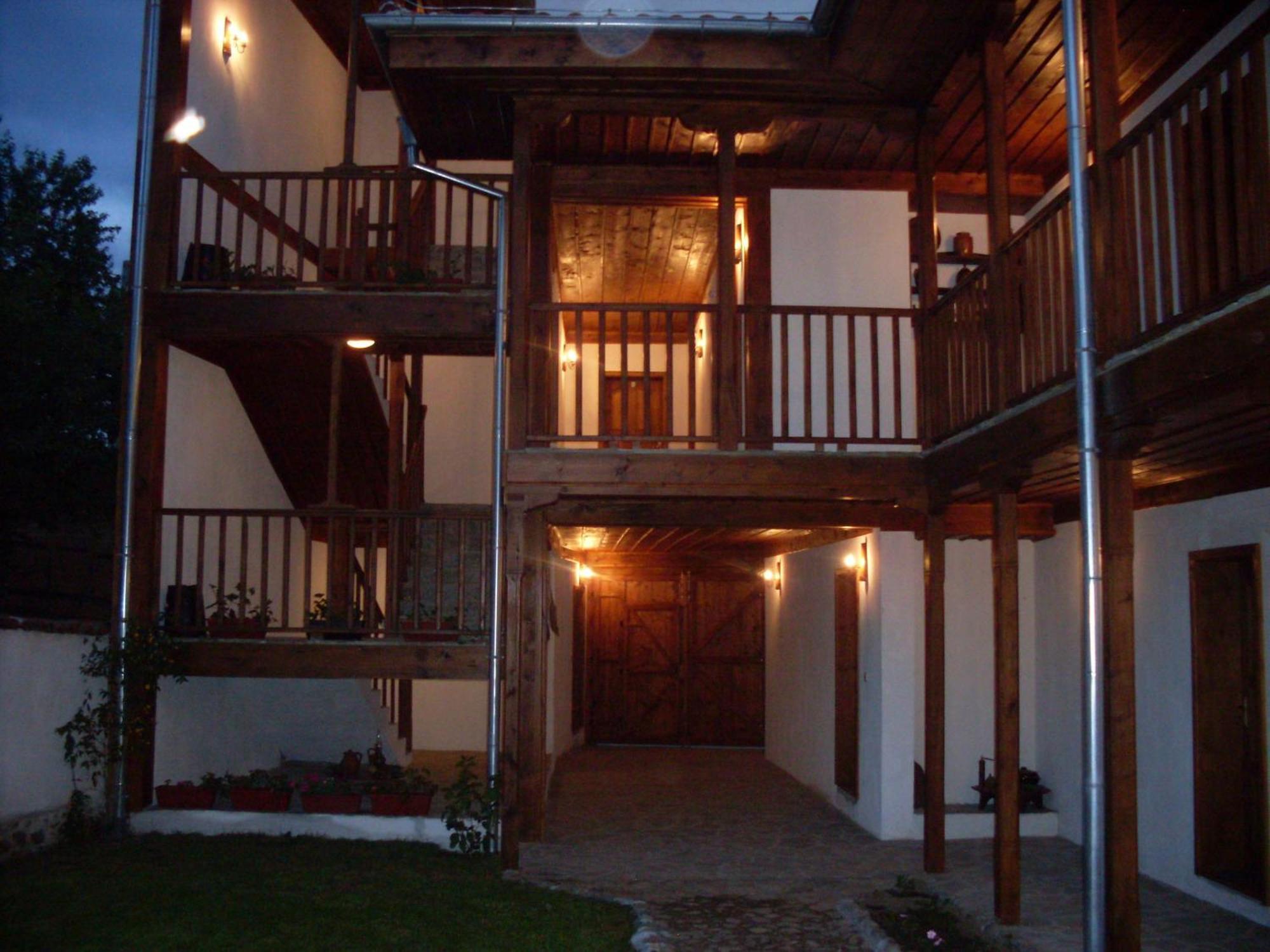 Hotel Tsutsovi House Kalofer Exteriér fotografie